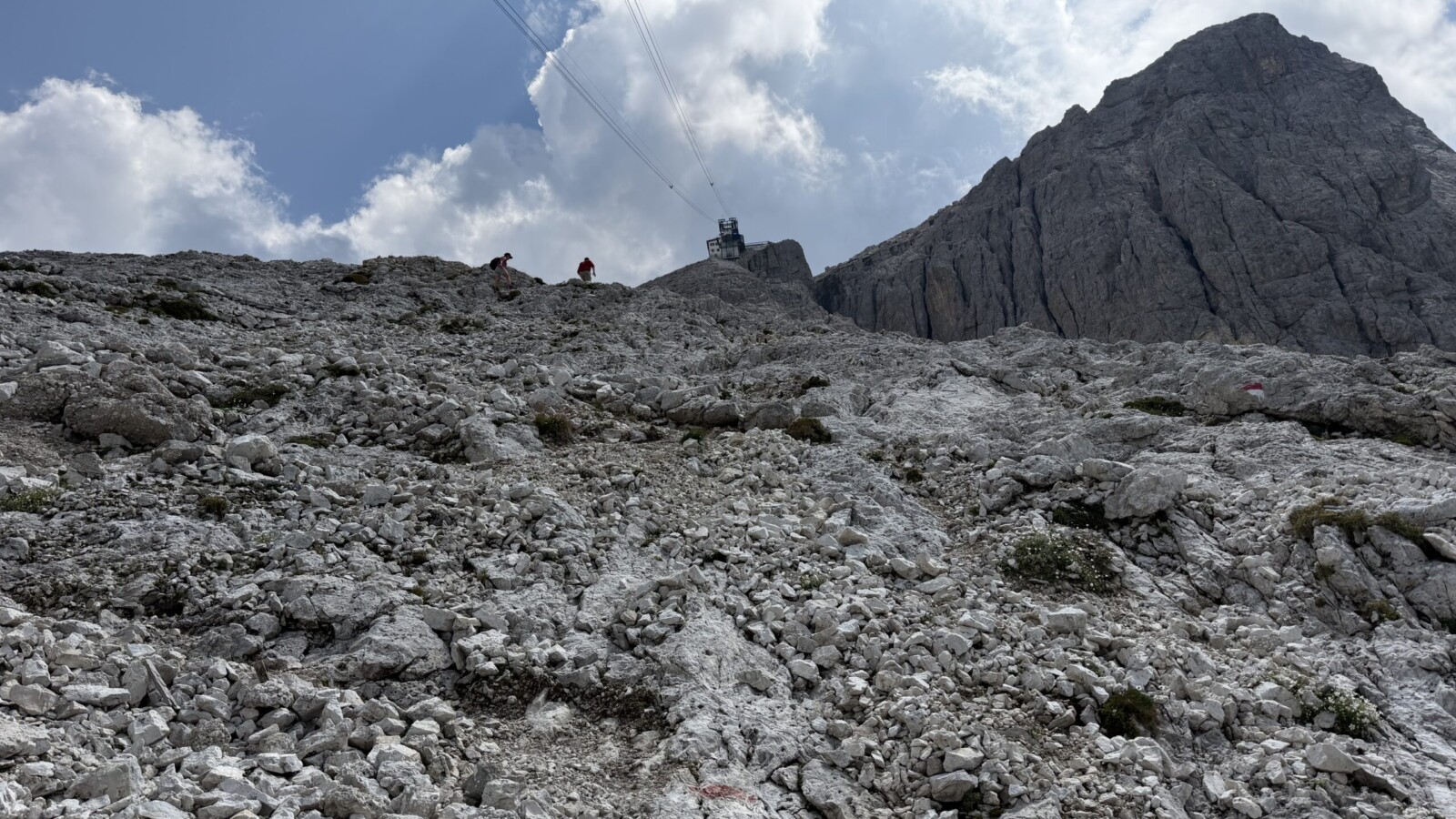 Ferrata-bolver-lugli-rifugio-rosetta-20260802 - In discesa sotto limpianto del rosetta