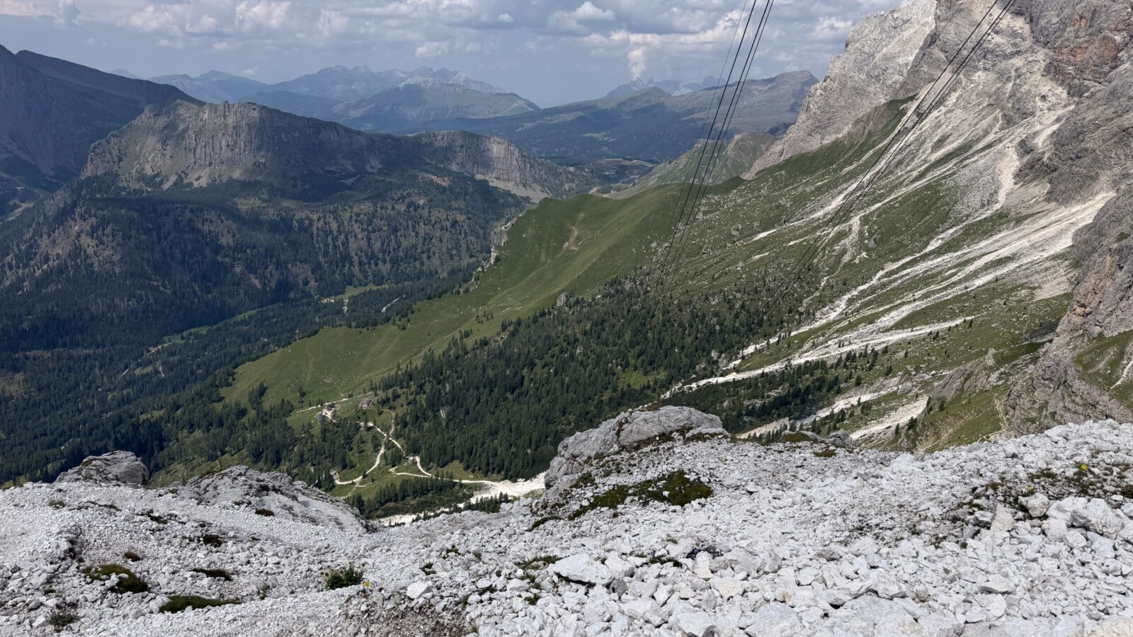 Ferrata-bolver-lugli-rifugio-rosetta-20260802 - Panorama verso il passo Rolle