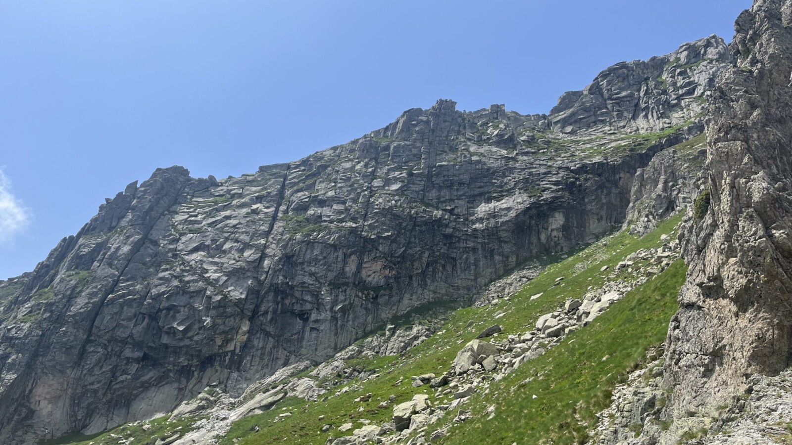 lago-di-costa-brunella-20240721 - Salendo verso forcella segura